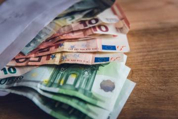 Economisirea in euro castiga duelul randamentelor la scadente scurte