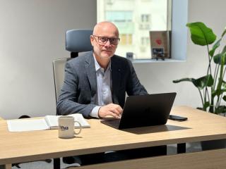 Un an de la intrarea în vigoare a „legii plafonării dobânzilor la IFN”. De ce unii clienți încă plătesc prea mult?