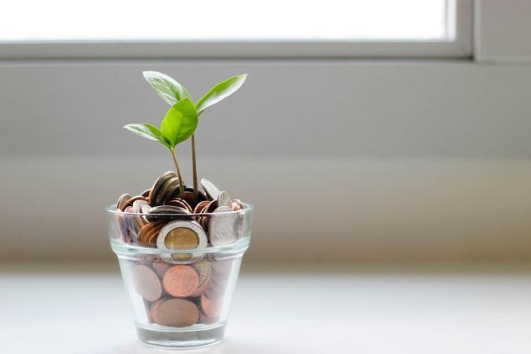 De ce au pierdut conturile de acumulare meciul cu cele de economii?