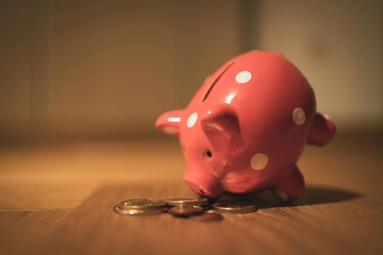 Dobânzi de 7-8% pe zece ani: pariul pe titlurile de stat românești devine mai profitabil dar și mai riscant