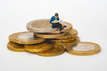 Acțiunile și depozitele bancare se raportează diferit la inflație